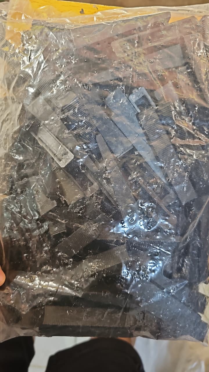 CUÑA DELGADA NEGRA