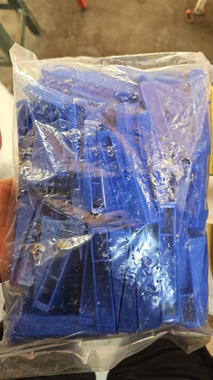 CUÑA DELGADA AZUL