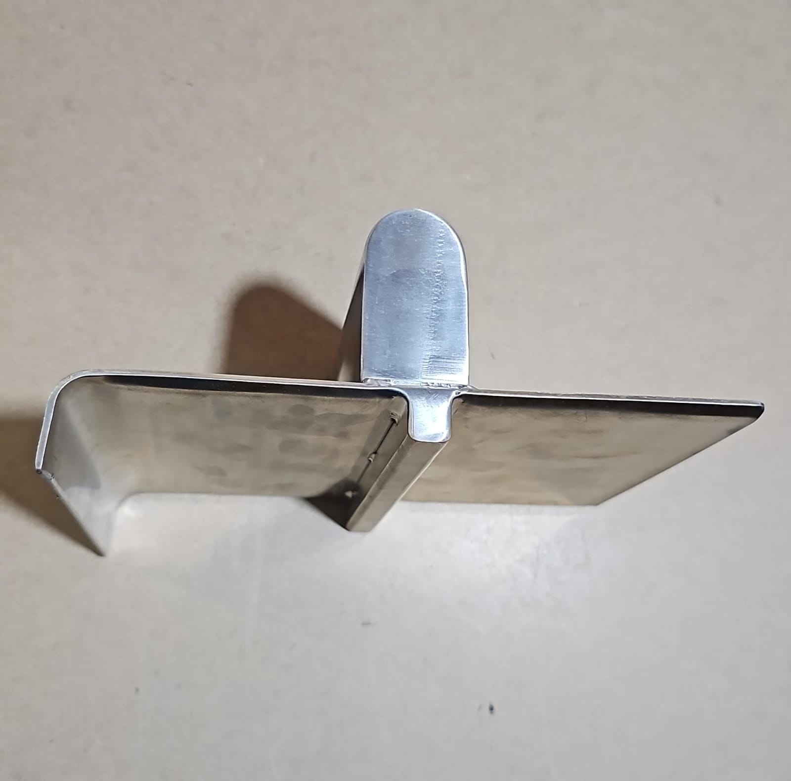 BRUÑA INOX PARA VEREDA CENTRO DE 10CM