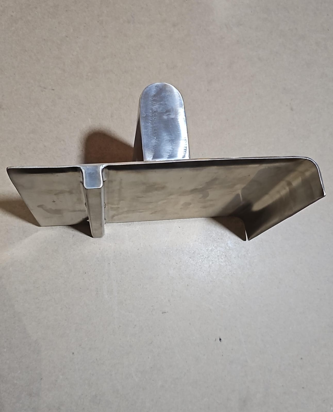 BRUÑA INOX PARA VEREDA CENTRO DE 15CM